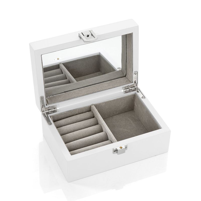 Hvitt smykkeskrin med krone i ekte tinn