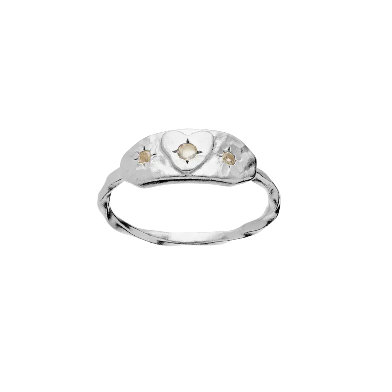 Maanesten Amarit ring 