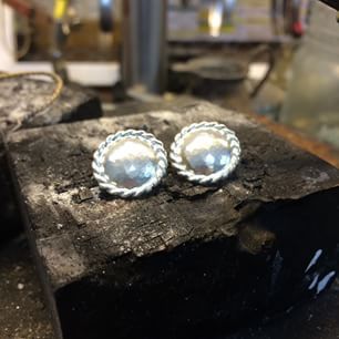 håndlaget knapper og mansjettknapper med mer